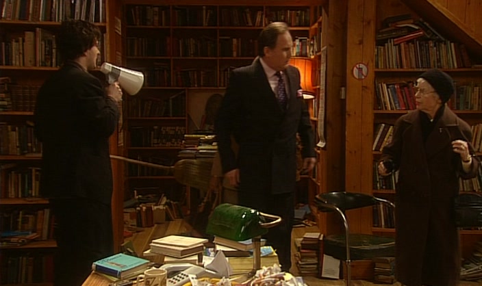 YES, BUT IT'S MY SHOP! COME ON, GO HOME! BYE-BYE! 