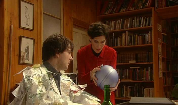 OH! LOOK, LOOK! THERE'S SOMETHING ON THE SIDE! 