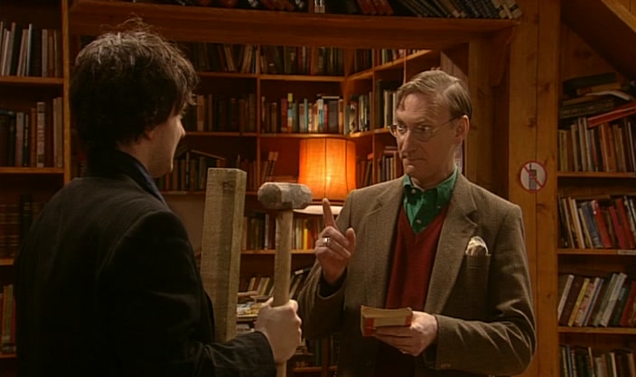 - I'LL GET THE HOBBLING POST. - WAIT, I'VE READ THIS. 