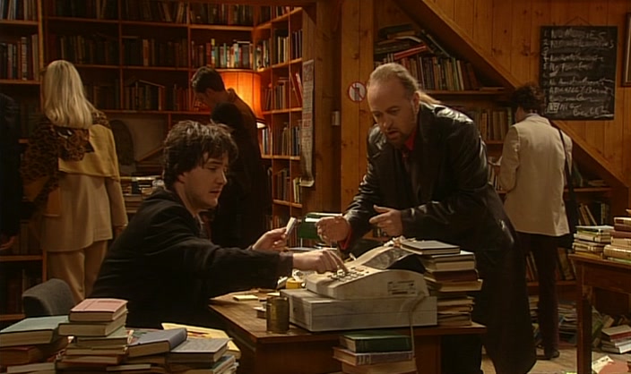 - I'LL DO YOU A RECEIPT. - NO, THAT'S FINE! 