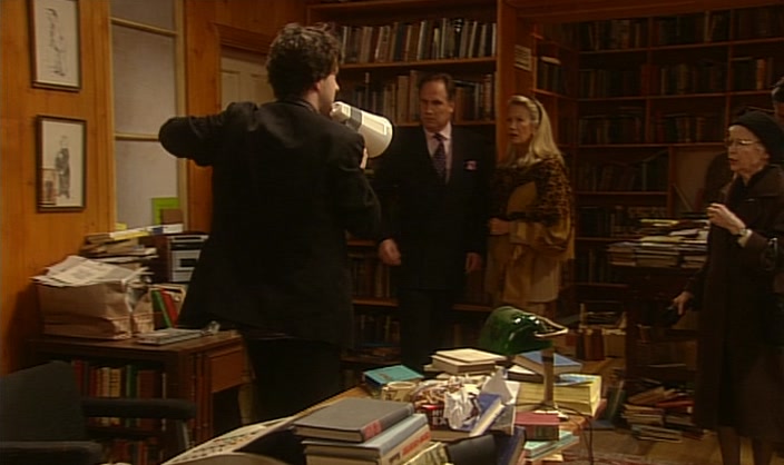 - TIME TO GO HOME! COME ON! - IT'S ONLY QUARTER TO THREE. 