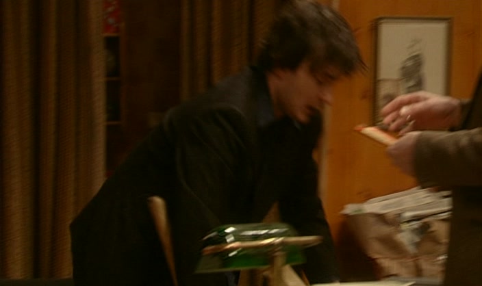 - I'LL GET THE HOBBLING POST. - WAIT, I'VE READ THIS. 