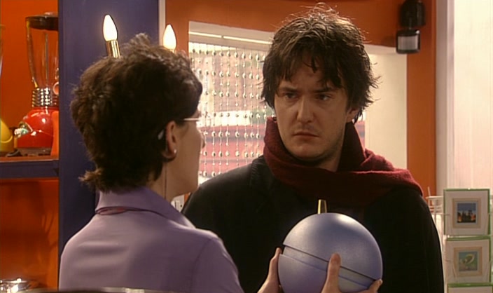 - IT'S VERY IN. - YOU DON'T KNOW, DO YOU? 