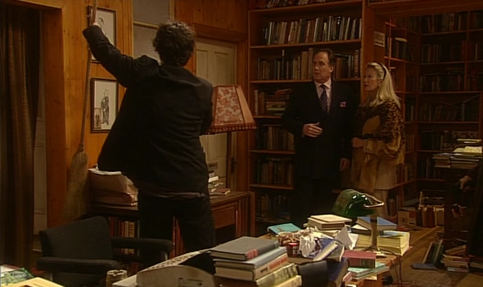 - TIME TO GO HOME! COME ON! - IT'S ONLY QUARTER TO THREE. 