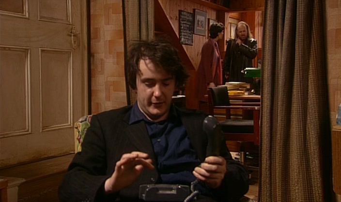 - OW... OW... OW... - WHAT? WHAT? 