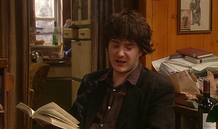 - THAT'S JUST A LITTLE... - THERE'S JAM IN THE BATH. 