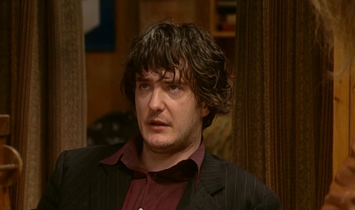 SARAH'S AN INTERIOR DESIGNER. SHE'S ON THAT PROGRAMME, 