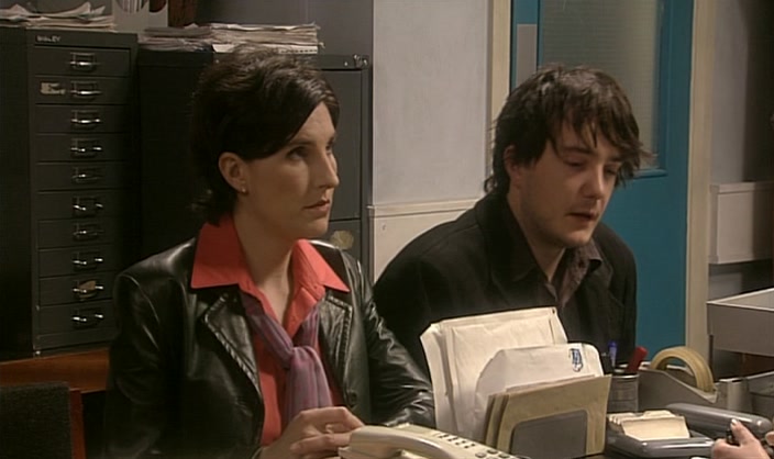 - YEAH, HE'S... - HE'S A PAIN IN THE HOLE. 