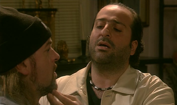 YEAH. OH, IS... IS LIKE A LITTLE BIRD. 