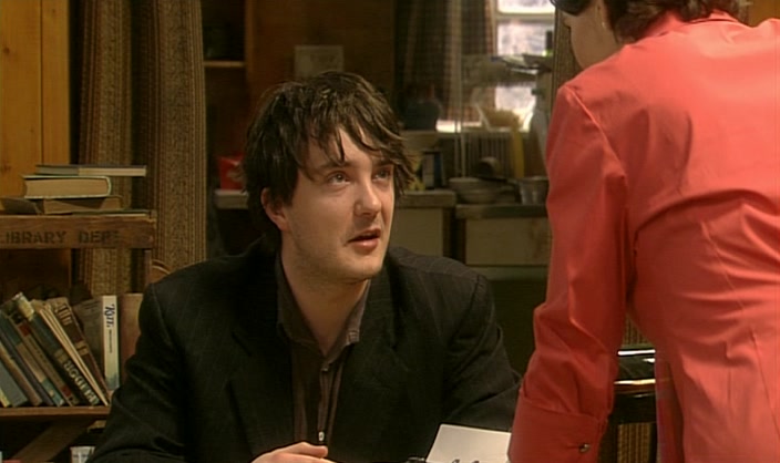 - DAVID BECKHAM... - THE FOOTBALLER! 