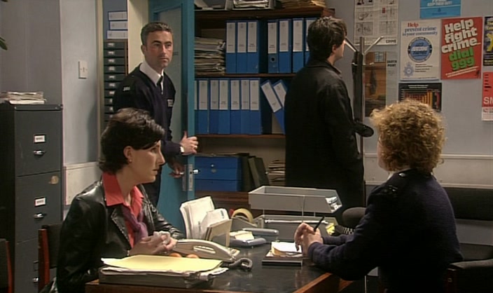 - DEREK, COULD YOU DO A TEA RUN? - SURE. 