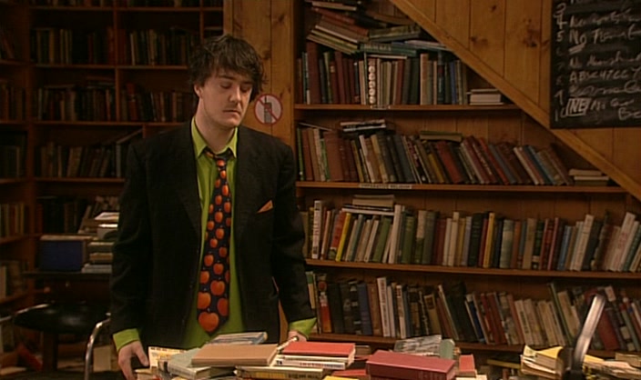 - AND YOU HATED HIS BEARD. - I KEPT FINDING IT EVERYWHERE! 