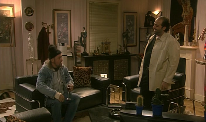 - OH... - NO, SIT DOWN, SIT DOWN... 