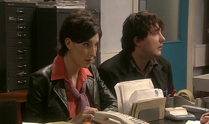 - WHAT, A BEARD? - YEAH. 