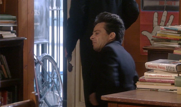 - SORRY TO TROUBLE YOU, GUS. - NO TROUBLE. 