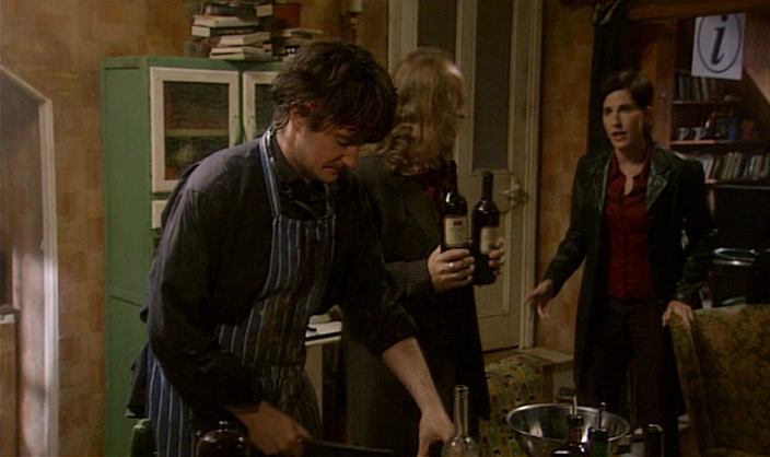 - I'M IN TROUBLE, I NEED ADVICE. - HANG ON. 