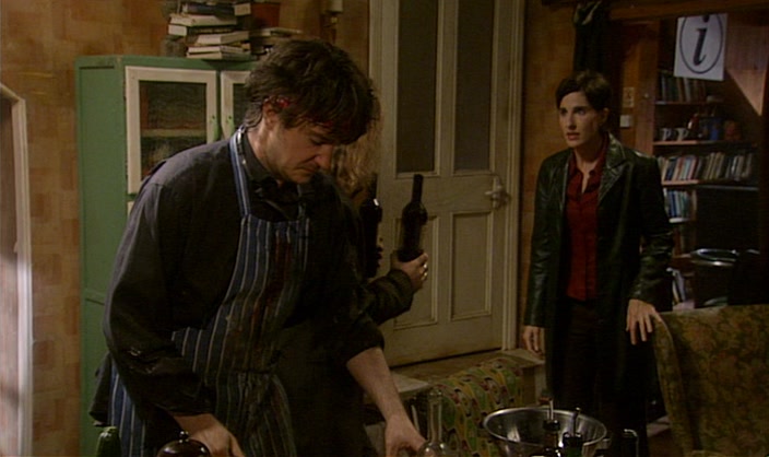 - I'M IN TROUBLE, I NEED ADVICE. - HANG ON. 