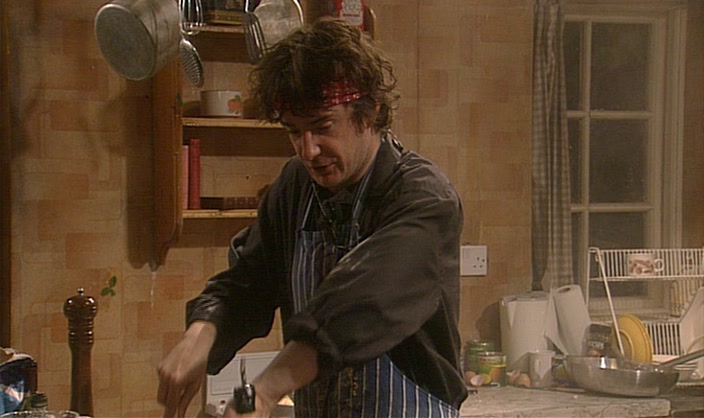 - FRAN, BE A WAITRESS. - NO, I'M SICK OF DOING FAVOURS. 