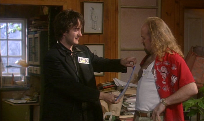 - OH, LOOK, YOU'VE POPPED OUT. - (SNAP) 