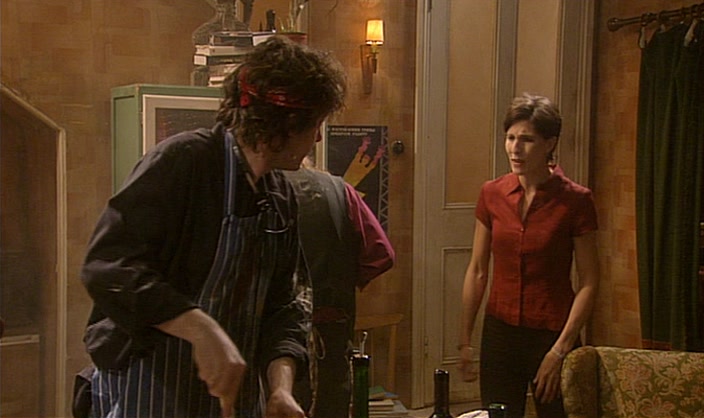 - FRAN, BE A WAITRESS. - NO, I'M SICK OF DOING FAVOURS. 
