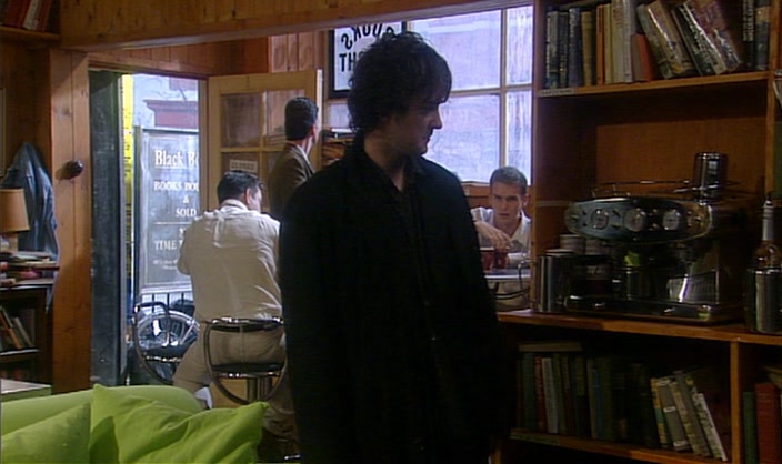 (CAPPUCCINO MACHINE GURGLING)  