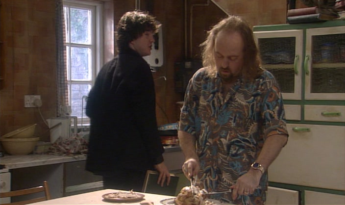 - LOADS I COULD DO WITH THIS. - IT'S A CHICKEN! 