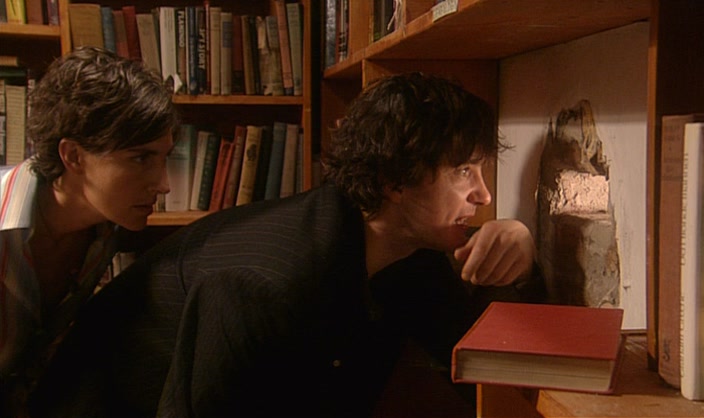 - IS THIS REALLY HELPING? - NOW HE'S GOING UP THAT LITTLE LADDER. 