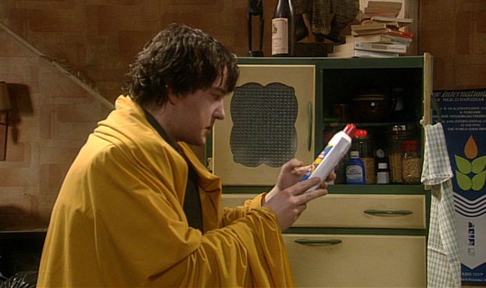 KAPOW OVEN CLEANER. IF YOU CAN CLEAN AN OVEN, YOU CAN CLEAN ME. 