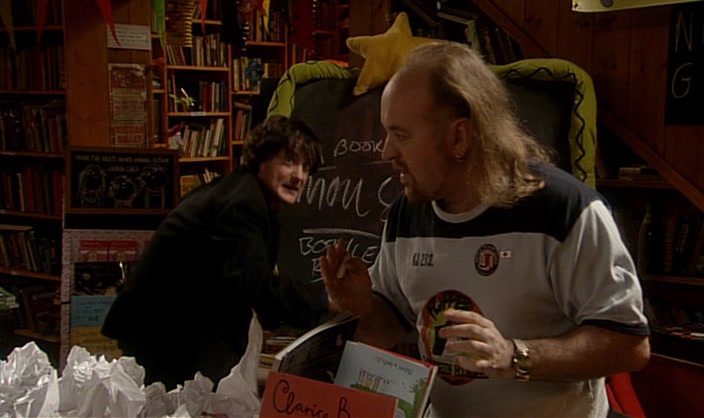 - LIQUORICE! - MANNY, THIS IS SOLID GOLD. SOLID GOLD! 