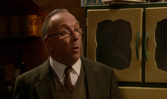 - TO WHAT? - I'M SURE YOU'VE GOT A LOT TO TALK ABOUT. 