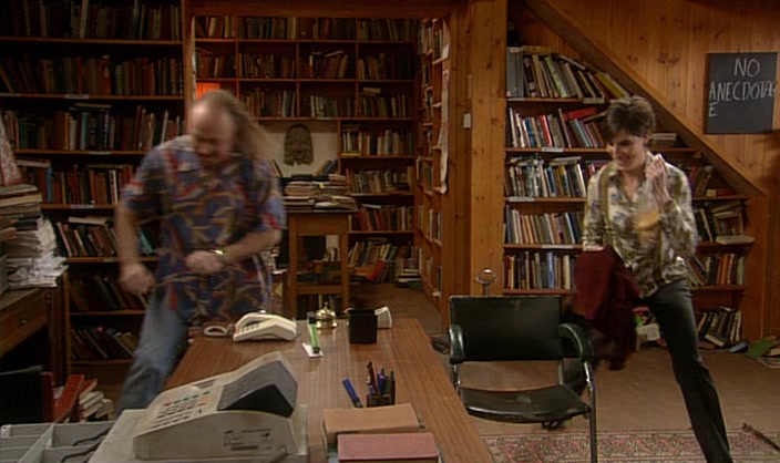 - I BROUGHT CROISSANTS. - HOORAY! 