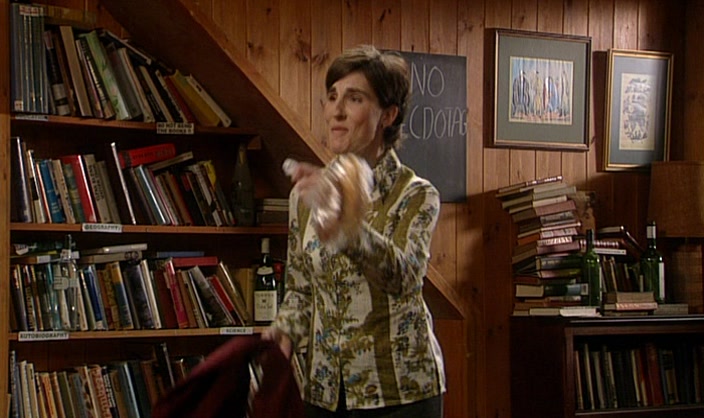 - I BROUGHT CROISSANTS. - HOORAY! 