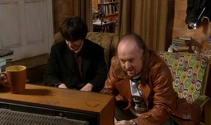 - OH, HE FELL. - WHAT HAPPENS WHEN THEY FALL? 