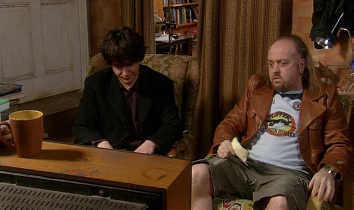 - OH, HE FELL. - WHAT HAPPENS WHEN THEY FALL? 