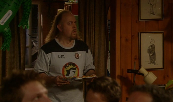 - MANNY, CAN WE STOP THE NOISE? - I'LL SORT IT OUT. 