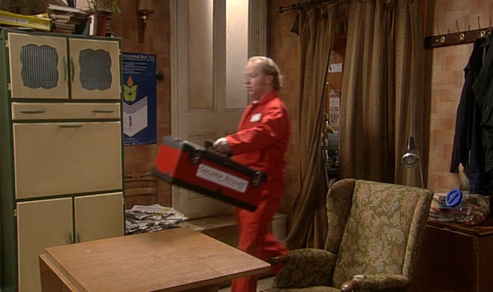 SO, LET ME GUESS. MICE. NO. WAIT. YOU'VE GOT COCKROACHES. 