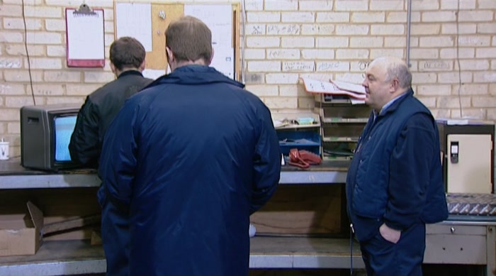 - GLYNN! - WHAT? 