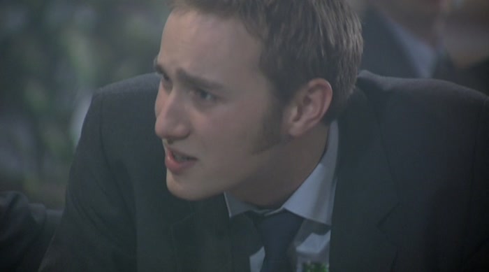 - I WANT YOU TO ANSWER, FINCHY! - WHAT IS IT? 