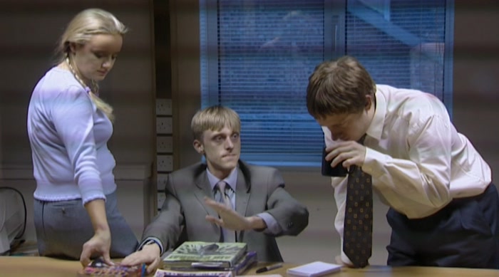 GARETH, WE'RE HAVING AN ARGUMENT. WE NEED YOUR HELP. 