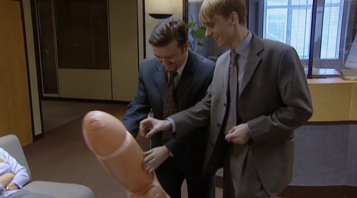 - LET'S HAVE A LOOK. - DOING, DOING! 
