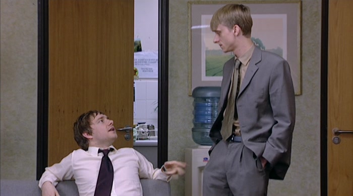 - HE'S A LITTLE BLOKE. - I DON'T NEED TO KNOW. 
