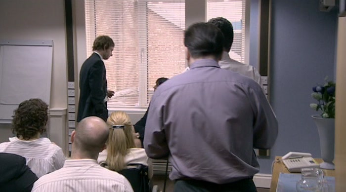 SOME PEOPLE ARE INTIMIDATED WHEN TALKING TO LOTS OF PEOPLE IN AN ENTERTAINING WAY. 