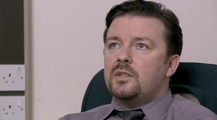SOME PEOPLE ARE INTIMIDATED WHEN TALKING TO LOTS OF PEOPLE IN AN ENTERTAINING WAY. 