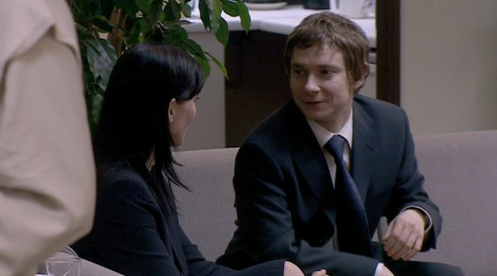 - I FEEL ALL RIGHT, YEAH. - IT LOOKS VERY SMART. 