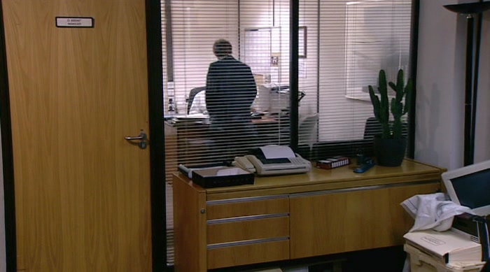 - HELLO, DAVID. - HERE HE IS. 