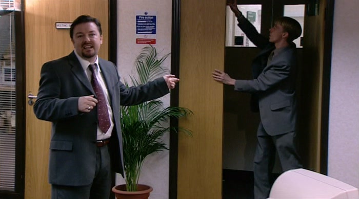 - HE'S TRAINED. GOOD MAN. - COME ON, PEOPLE, LET'S GET MOVING. 