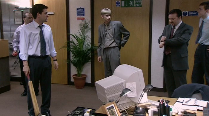 - YOU SHOULD WORK. IT'S QUARTER PAST TWO. - ALL RIGHT. WE'RE JUST FINISHING OFF. 