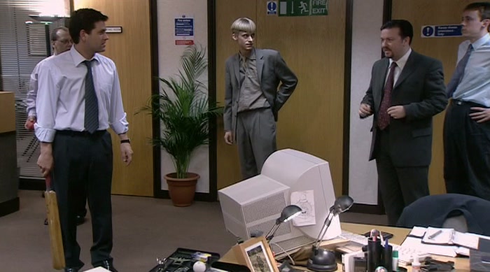 - YOU SHOULD WORK. IT'S QUARTER PAST TWO. - ALL RIGHT. WE'RE JUST FINISHING OFF. 
