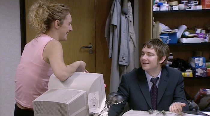 - HE'S HAVING A MEETING WITH NEIL. - THAT'S THE CHALLENGE. 