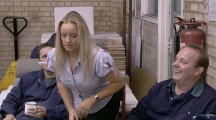 - WHAT? - LEND US A TENNER! 